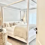 Tauberchalet I Boutique-ferienhaus Mit Private Spa, Sauna & Whirlpool I Naturidyll Und Doch Nur 10 Min Zur Altstadt