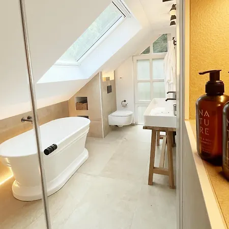 Tauberchalet I Whirlpool, Sauna, & Detoxvibes I Privates Boutiquechalet Fuer Bis 6 Personen *