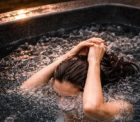 Tauberchalet I Boutique Private Spa Ferienhaus I Slow Mornings I Warm Water I Quiet Luxury Ρότενμπουργκ (Τάουμπερ)