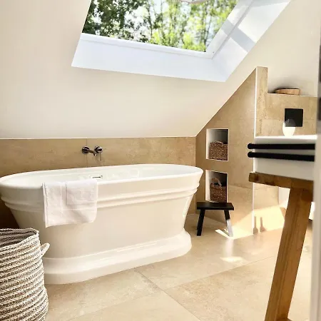 Σπίτι διακοπών Tauberchalet I Boutique Private Spa Ferienhaus I Slow Mornings I Warm Water I Quiet Luxury *