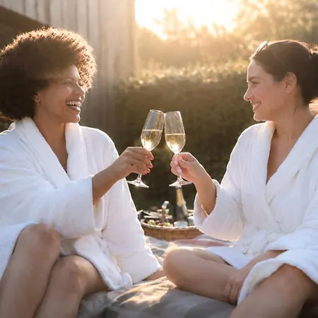 Σπίτι διακοπών Tauberchalet I Boutique Private Spa Ferienhaus I Slow Mornings I Warm Water I Quiet Luxury