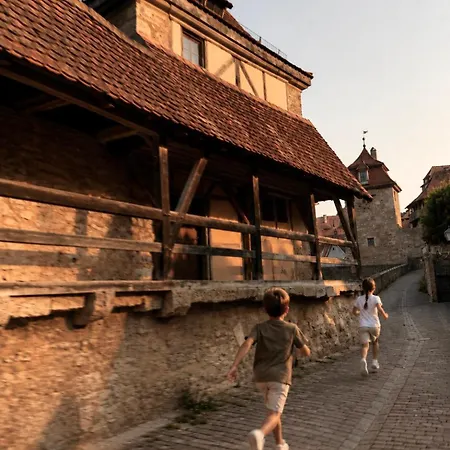 Tauberchalet I Boutique Private I Slow Mornings I Warm Water I Quiet Luxury Dom wakacyjny