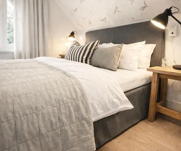 Tauberchalet I Privates Boutique-ferienhaus Mit Whirlpool, Sauna, Garten, Naturmagie&zellboost Ferienhaus